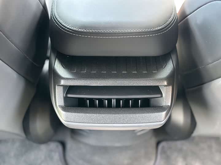 Фото 12 - HiPhi Z