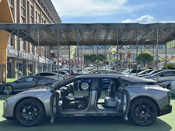 Фото 6 - HiPhi Z