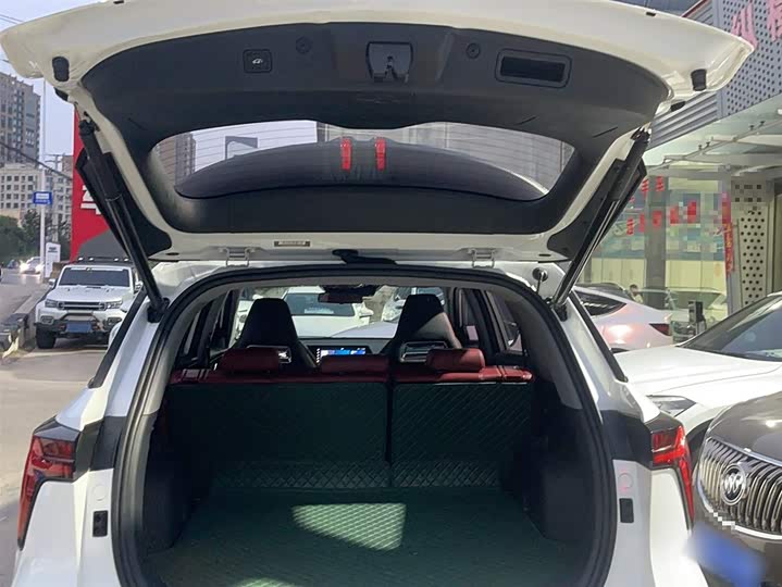 Фото 13 - Changan CS75 Plus