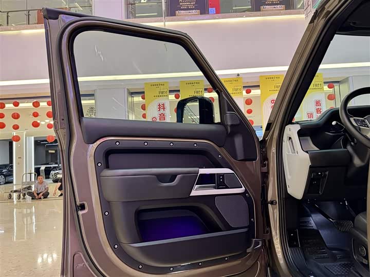 Фото 14 - Land Rover Defender