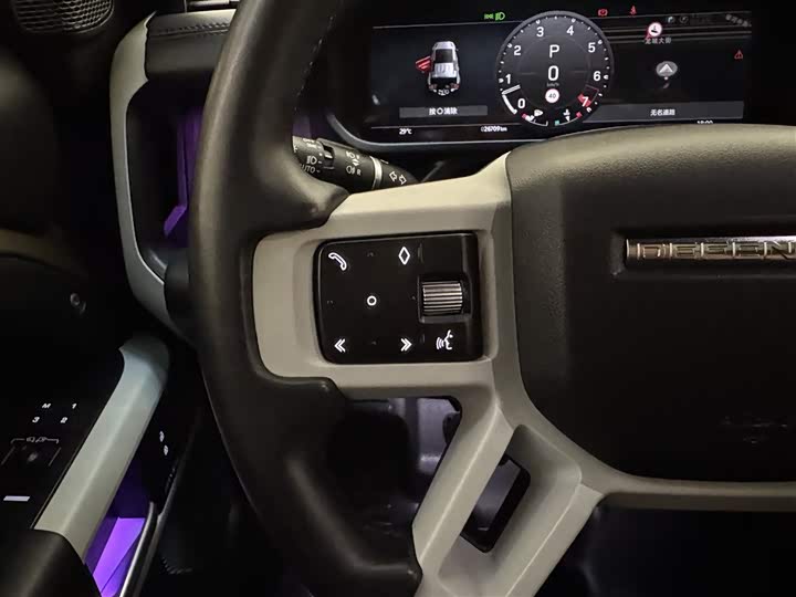 Фото 23 - Land Rover Defender