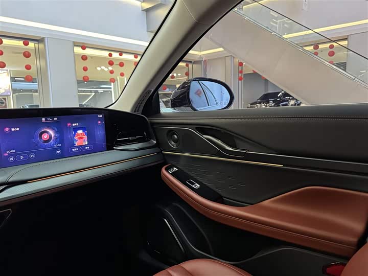 Фото 20 - Lincoln Z (Zephyr)