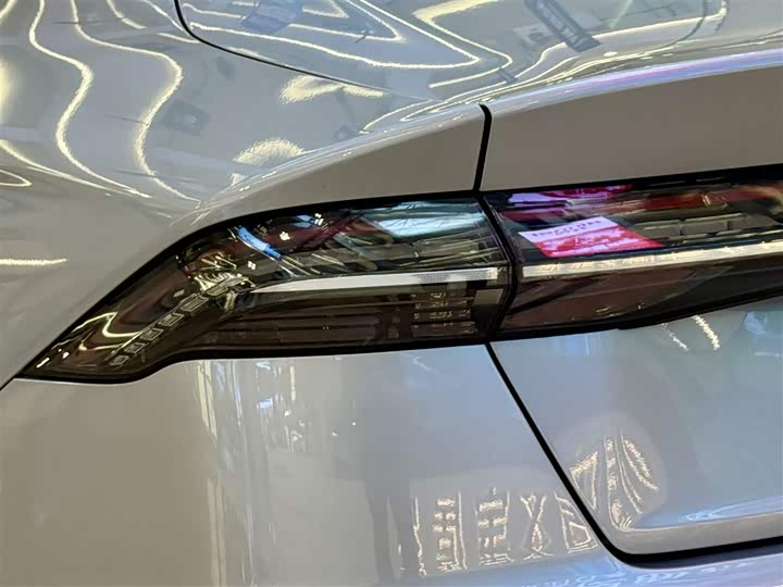 Фото 9 - Lincoln Z (Zephyr)