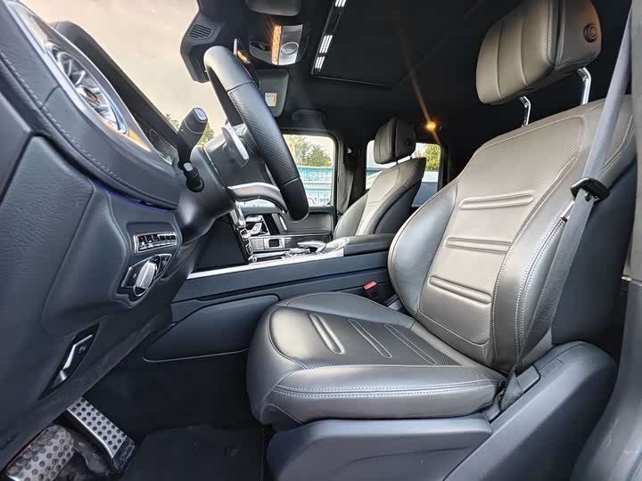 Фото 10 - Mercedes-Benz G-Class