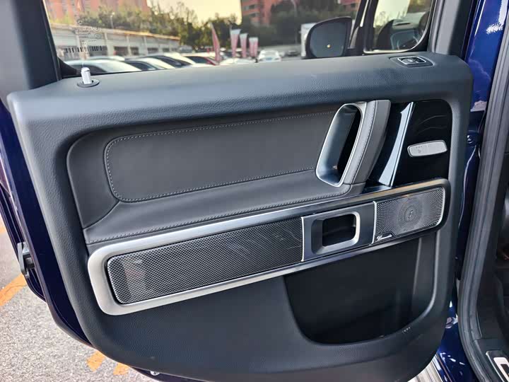 Фото 18 - Mercedes-Benz G-Class