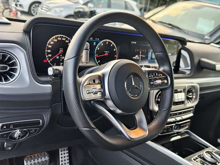 Фото 9 - Mercedes-Benz G-Class