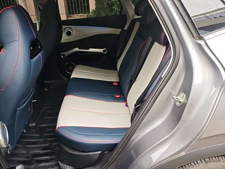 Фото 6 - BYD Yuan Plus