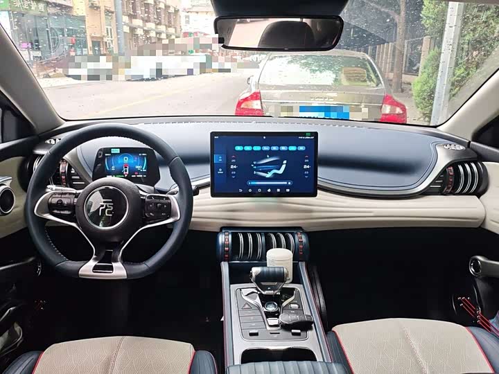 Фото 8 - BYD Yuan Plus