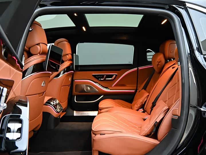 Фото 10 - Mercedes-Benz Maybach S-Class