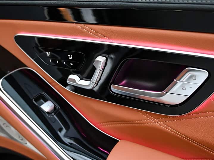 Фото 29 - Mercedes-Benz Maybach S-Class