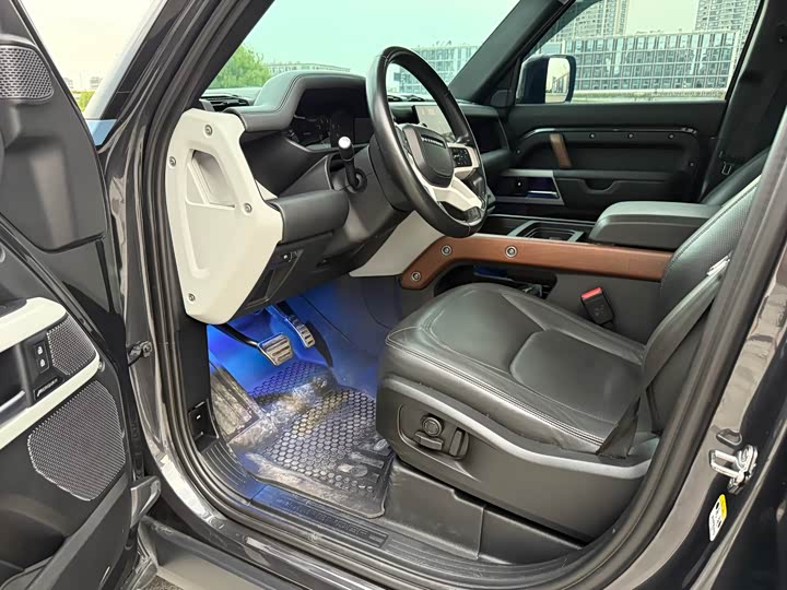 Фото 4 - Land Rover Defender