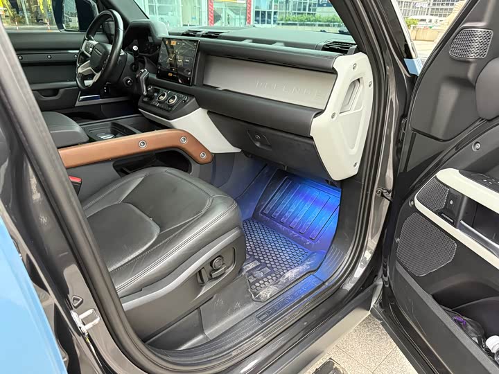 Фото 7 - Land Rover Defender