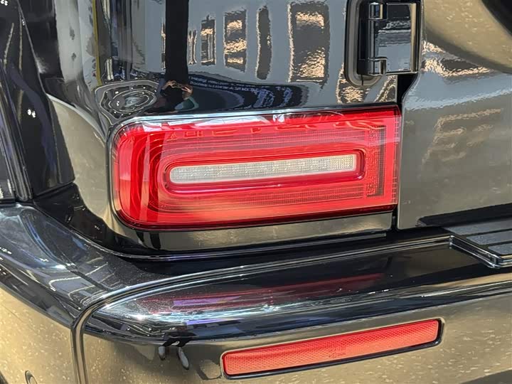 Фото 10 - Mercedes-Benz G-Class