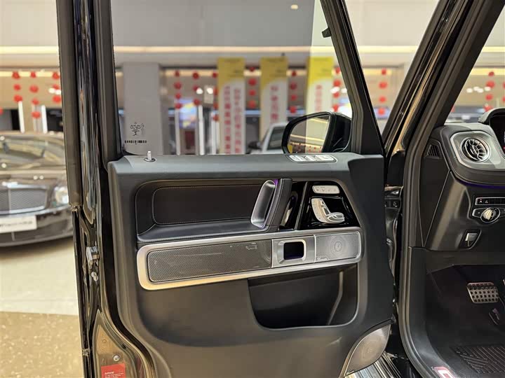 Фото 16 - Mercedes-Benz G-Class