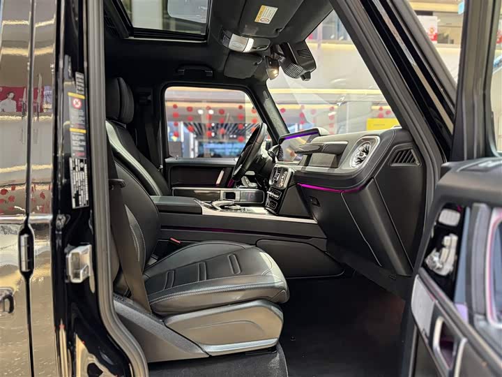 Фото 18 - Mercedes-Benz G-Class