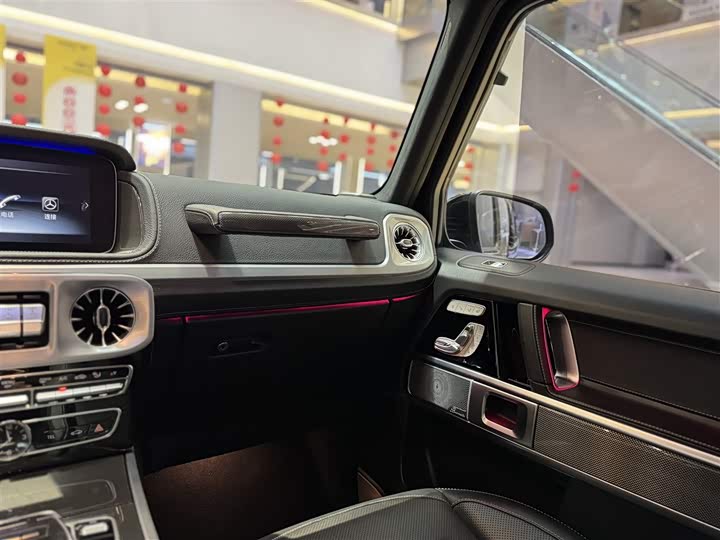 Фото 22 - Mercedes-Benz G-Class