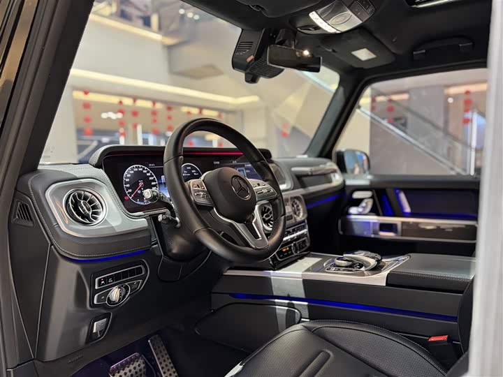 Фото 26 - Mercedes-Benz G-Class