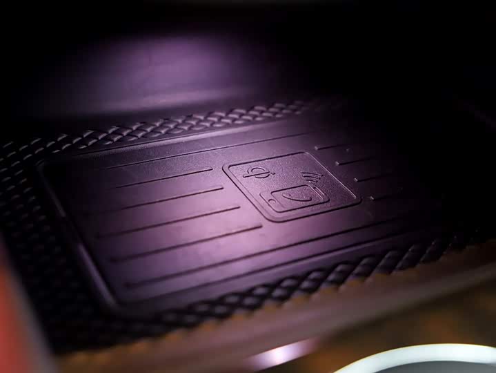 Фото 21 - Bentley Bentayga