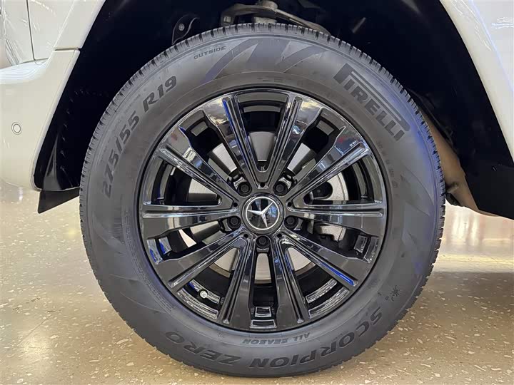 Фото 10 - Mercedes-Benz G-Class