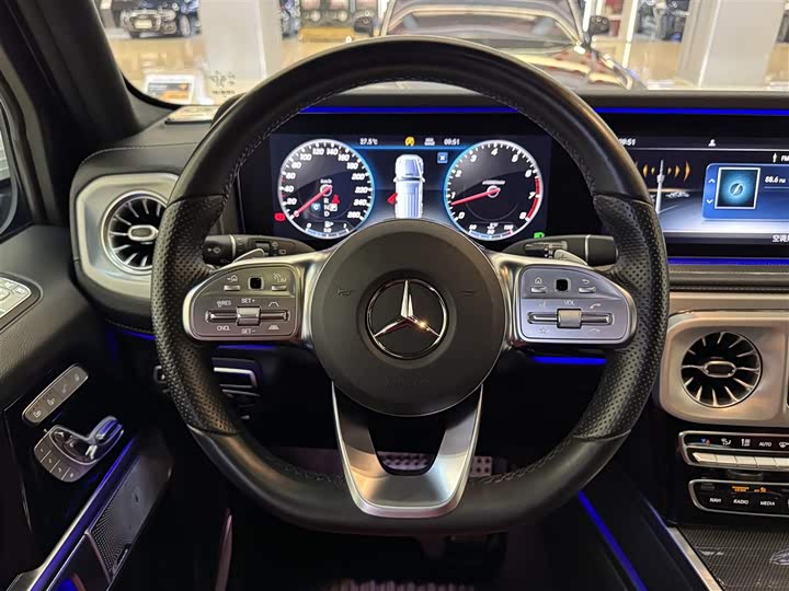 Фото 12 - Mercedes-Benz G-Class