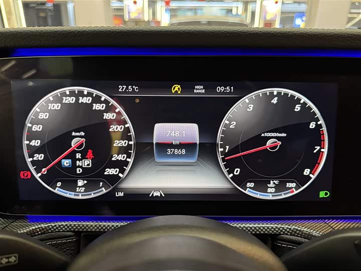 Фото 13 - Mercedes-Benz G-Class