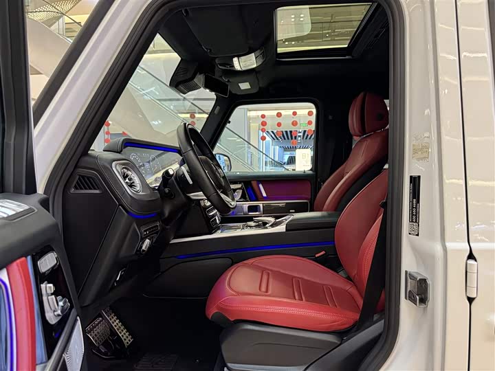 Фото 15 - Mercedes-Benz G-Class