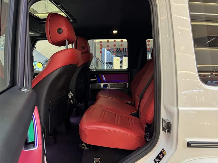 Фото 17 - Mercedes-Benz G-Class