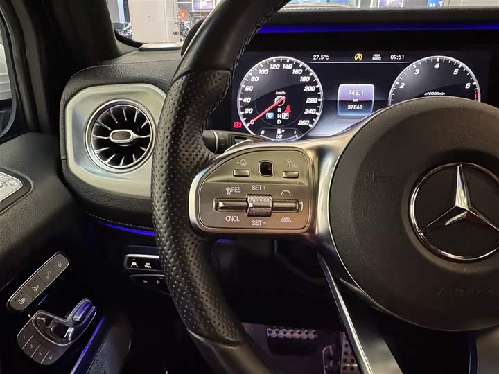 Фото 21 - Mercedes-Benz G-Class