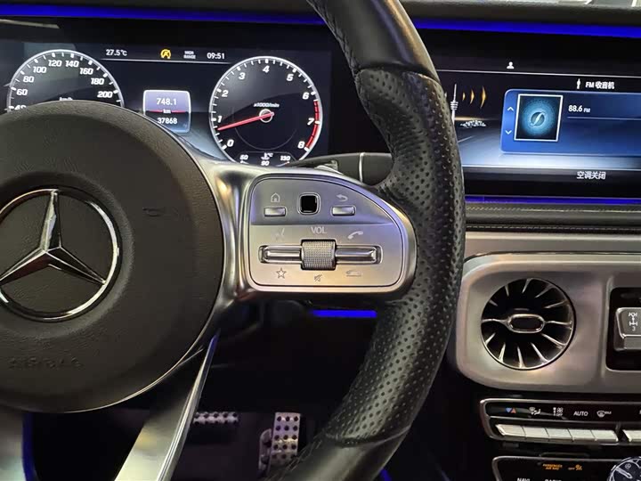 Фото 22 - Mercedes-Benz G-Class