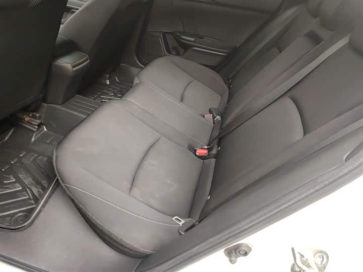 Фото 17 - Honda Civic