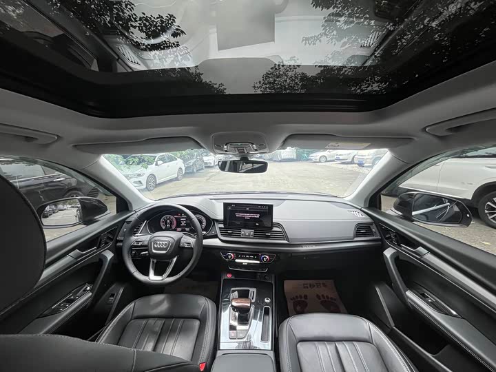 Фото 14 - Audi Q5L