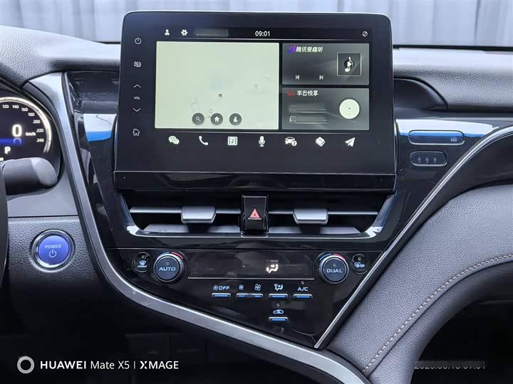 Фото 7 - Toyota Camry