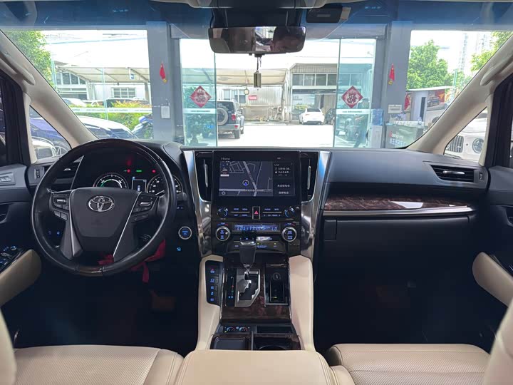 Фото 14 - Toyota Alphard