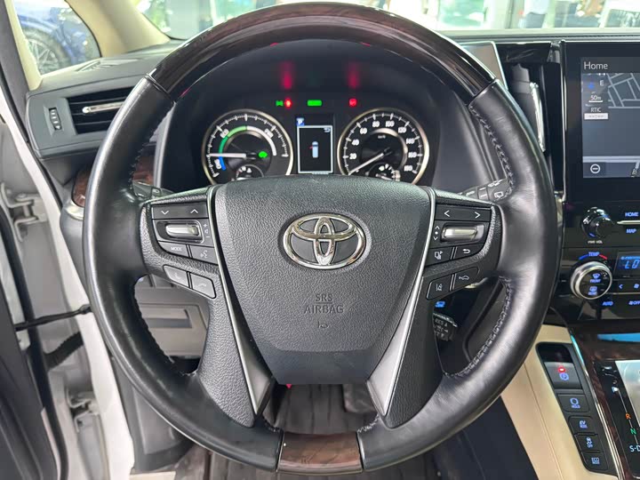 Фото 7 - Toyota Alphard