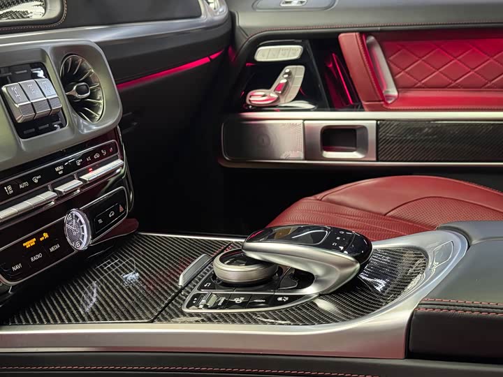 Фото 23 - Mercedes-Benz G-Class AMG