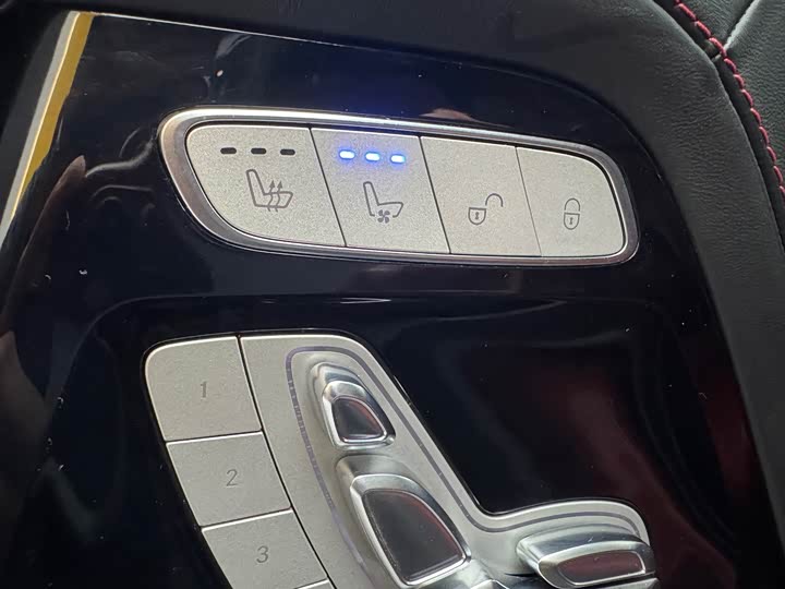 Фото 27 - Mercedes-Benz G-Class AMG