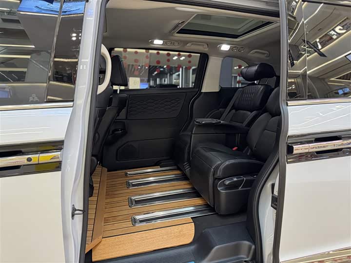 Фото 19 - Honda Elysion