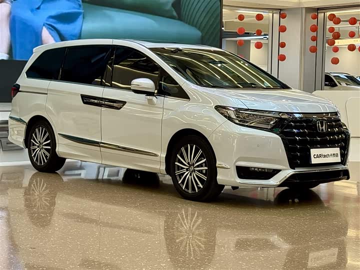 Фото 2 - Honda Elysion