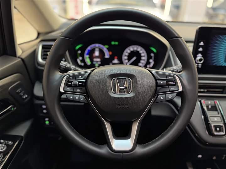 Фото 20 - Honda Elysion