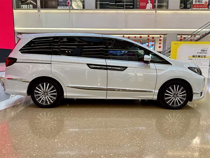 Фото 8 - Honda Elysion