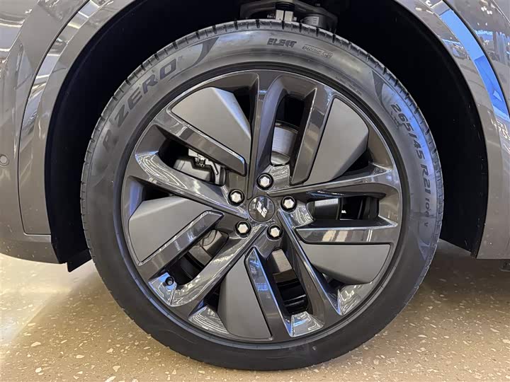 Фото 10 - LiXiang L9