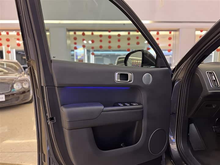 Фото 15 - LiXiang L9