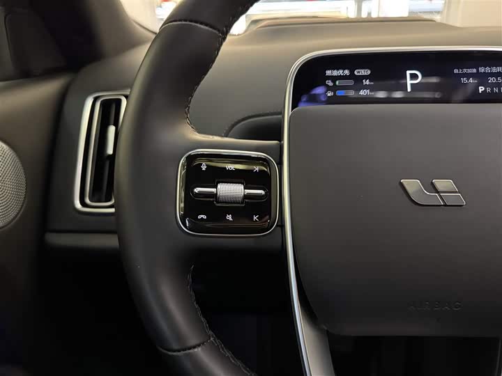 Фото 24 - LiXiang L9