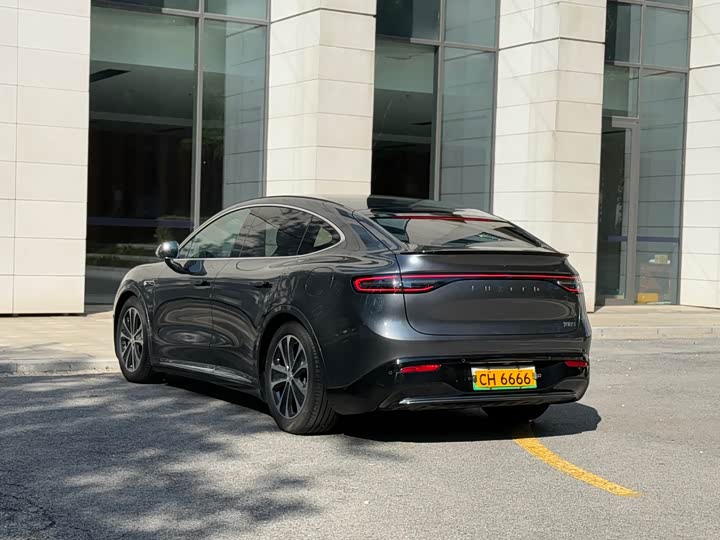 Фото 20 - Luxeed R7