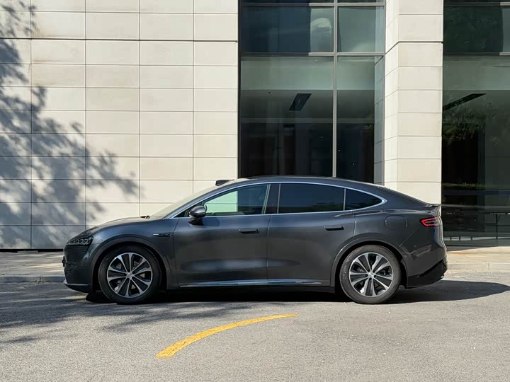 Фото 4 - Luxeed R7