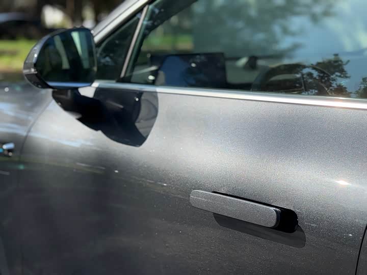 Фото 7 - Luxeed R7