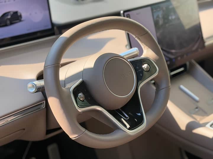 Фото 8 - Luxeed R7