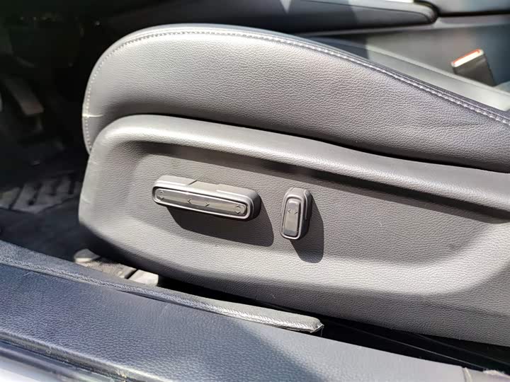 Фото 16 - Honda Accord