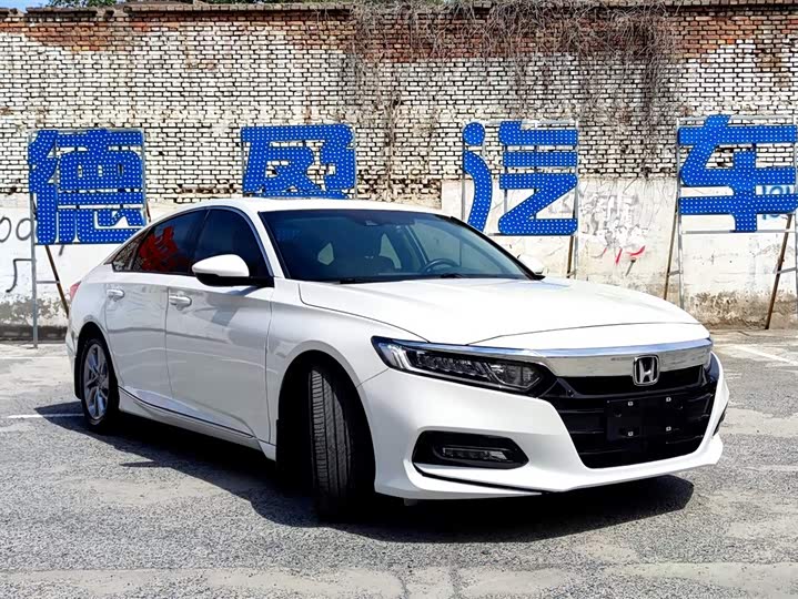Фото 3 - Honda Accord