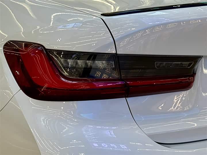 Фото 10 - BMW 3 Series